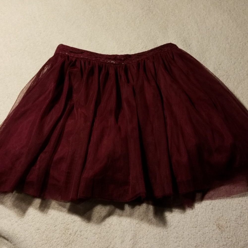 Windsor Maroon Tulle Lace Skirt Sz 1/2